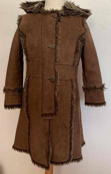 Dievčenský kožuch, 122