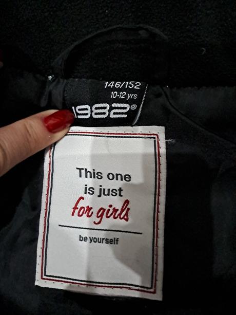 Zateplena vesta, 146