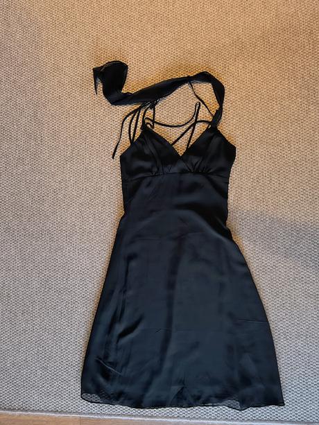 Ľahké šatičky, 38