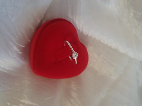 Strieborný prsteň, 