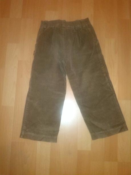 Clap.menčestrové nohavice, 104