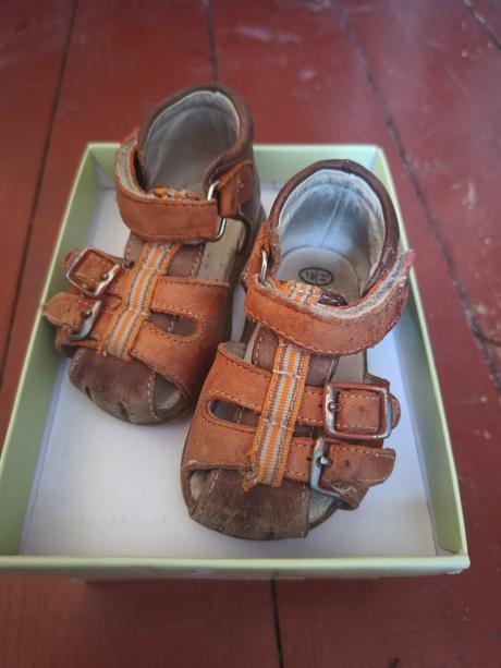 Chlapčenské sandále, 19