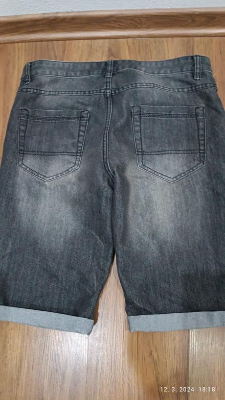 Chlapčenské kraťasy, chapter young,176