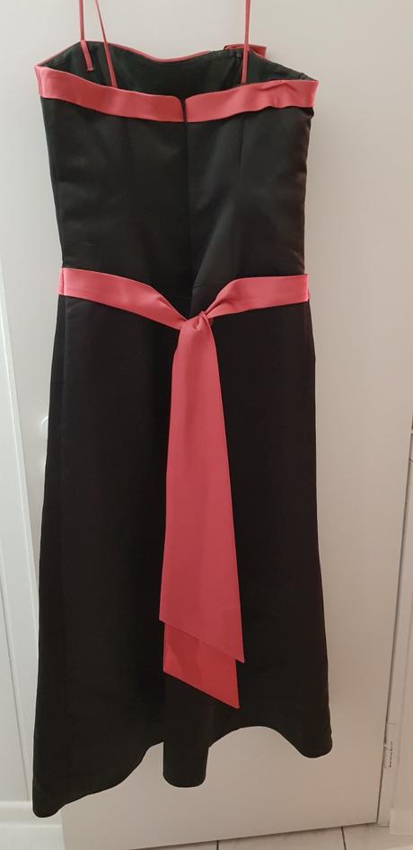 Spoločenské šaty, 40