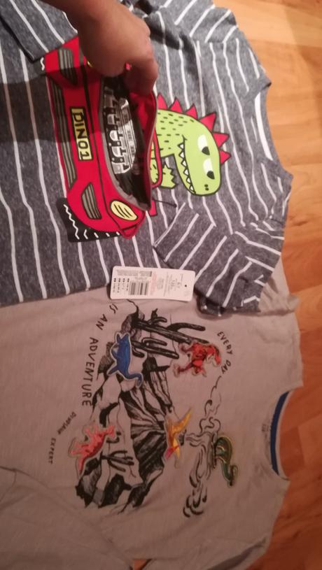 2x natelnik dinosaury, reserved,122