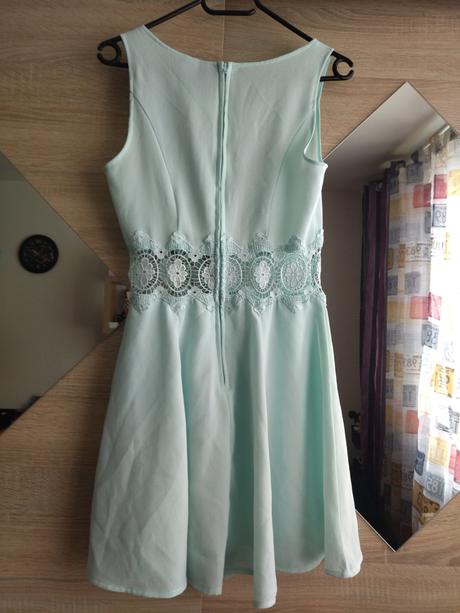 Sviatočné krátke šaty, 36