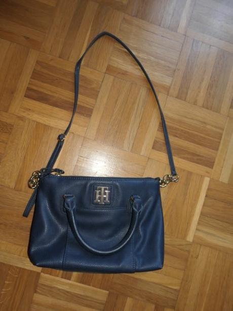 Tommy hilfiger original kozena kabelka/crossbody, tommy hilfiger