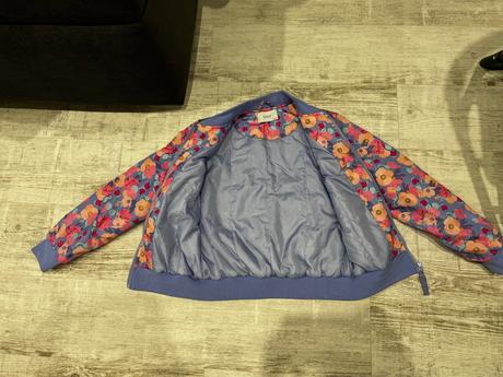 Kvetinová bombera, reserved,152