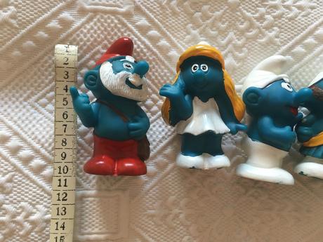 Smolkovia gumové pískacie figúrky, 