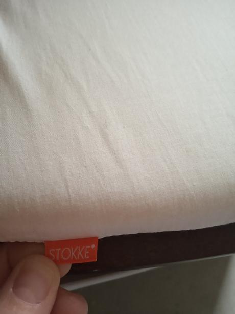 Prebalovaci pult stokke,
