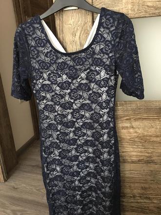 Čipkované šaty, l