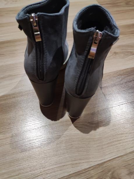 Sivé kotníkové čižmy 36/37, 36