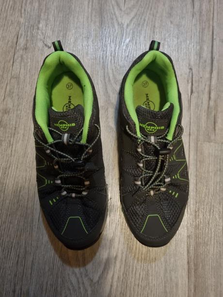 Turisticke topanky, 37