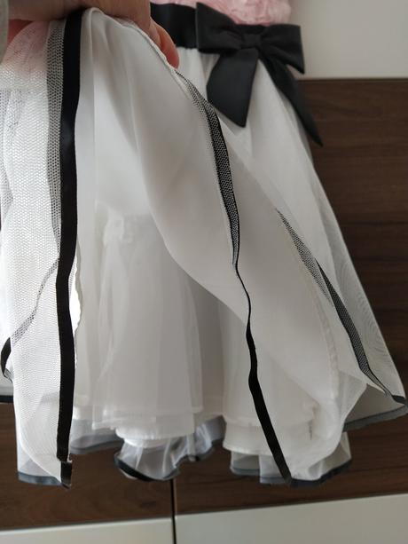 Nádherné šaty, 110