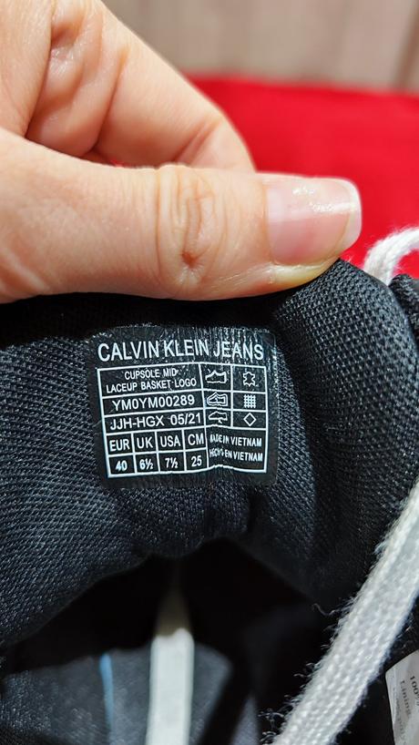 Calvin klein kožené tenisky, 40