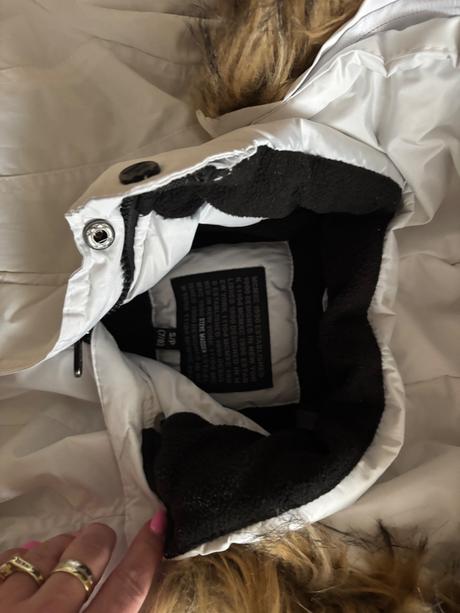 Krasna veľmi teplá bundička, 122