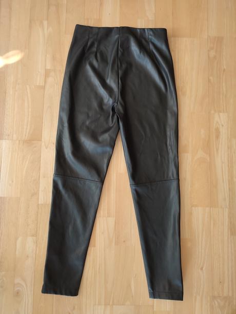 Stylové kalhoty koženého vzhledu, c&a,m