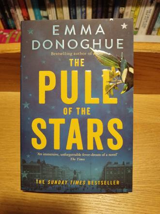 Ema donoghue - the pull of the stars v, 