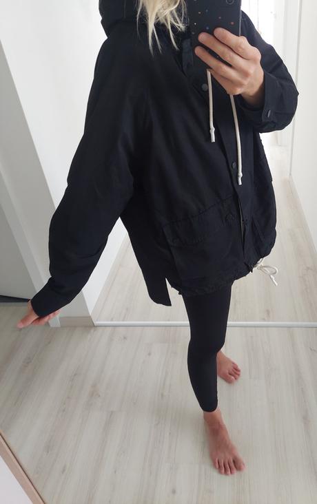 Čierna bunda/parka medicine, s
