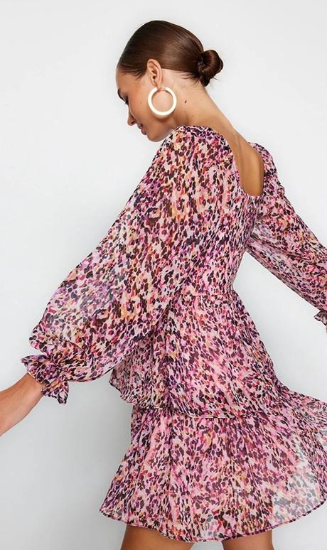 Krásne lahulinké šaty zn.trendyol, 34