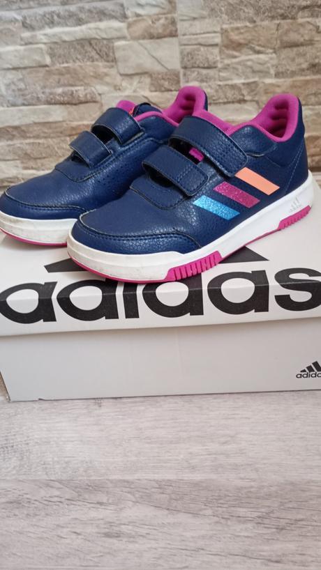 Málo nosené, adidas,32