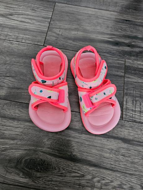 Sandálky do vody, 29