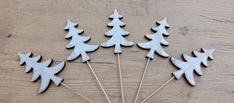 Drevený výlisok stromček, 
