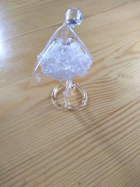 Sklenená baletka cca 10 cm - 12 eur,