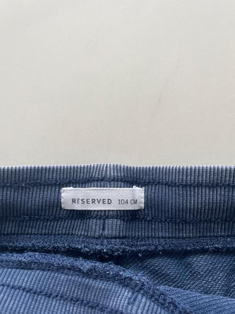 Kraťasy, reserved,104