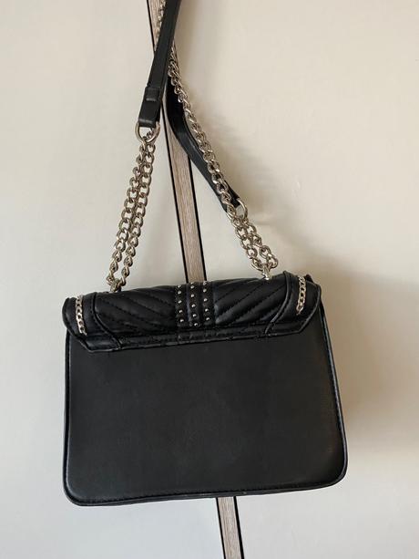 Kabelka sinsay, sinsay