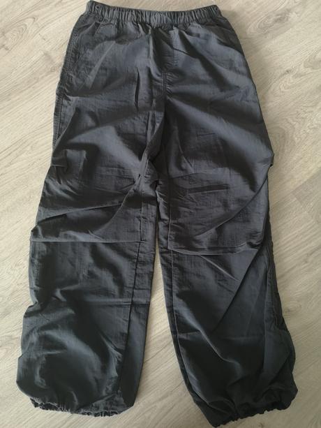 Čierne sustakove nohavice, h&m,158