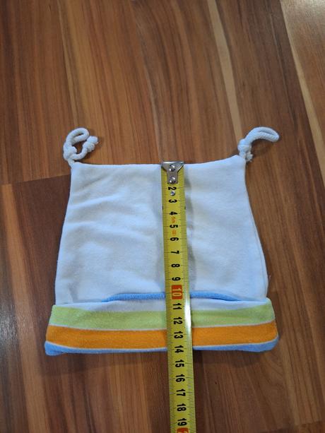 Tenká čiapočka, 68