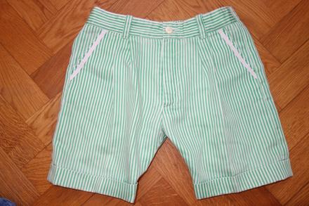 Pásikavé kraťasy, 128