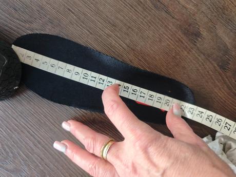 Tenisky s dinosaurom, 36