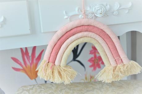 Dekorácia-závesná dúha,