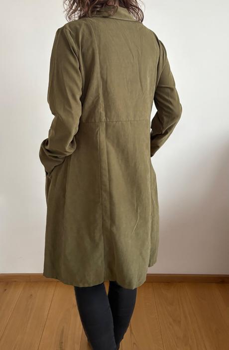 Tenký dlhý kabát, s