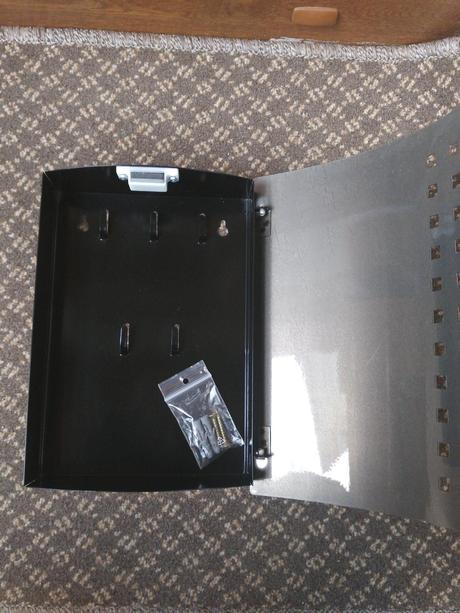 Skrinka na kľúče, nepouzita, 