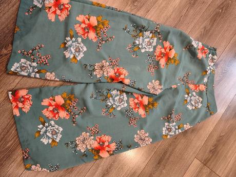 Letné nohavice kulotky, primark,158