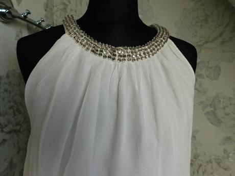 Second female pekne šaty, 40