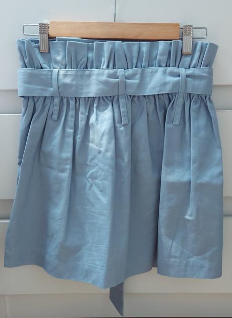 Áčková mini sukňa, 36