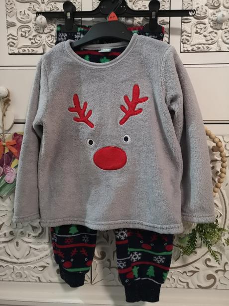 Vianočné pyžamo, 110