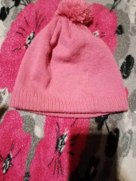 Dievčenské čiapky, 56