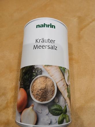 Korenie z bylín a morskej soli,