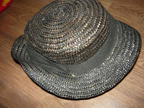 Klobúky pre kovbojov viac druhov,