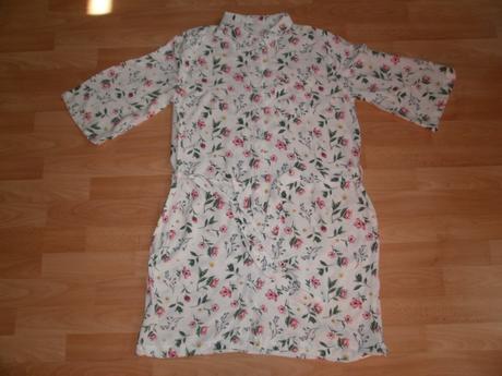 Kvietkované splývavé šaty, pepco,40