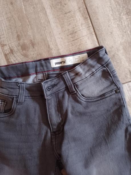 Nohavice, lupilu,146