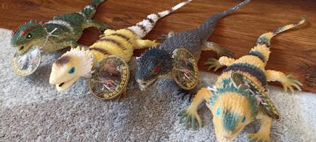 Pískajúce jašterice 30cm - s visačkou, 