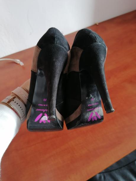 Lodolicky bwtty flowers, 39