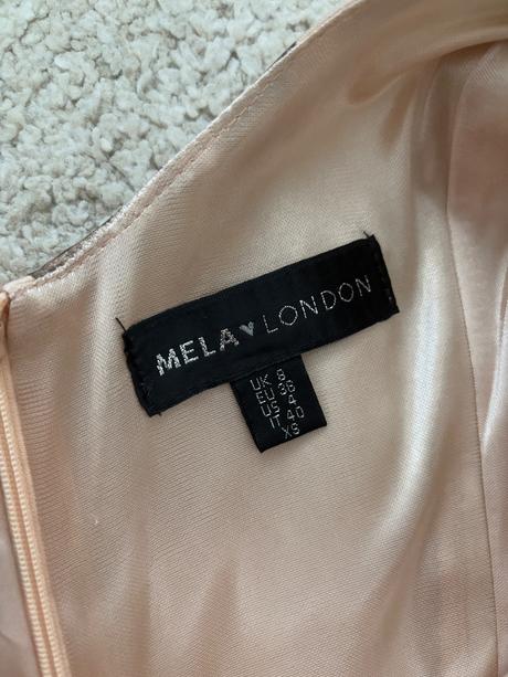 Spoločenské šaty, 36