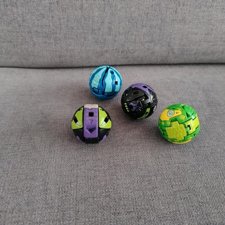 Bakugan - hračky, 